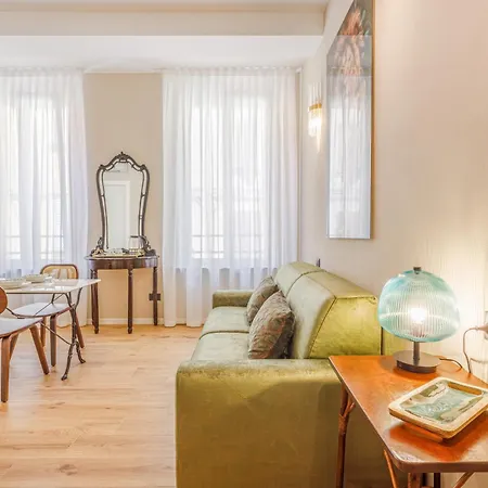 Dimora D'autore - Timeless Elegance In Apartment