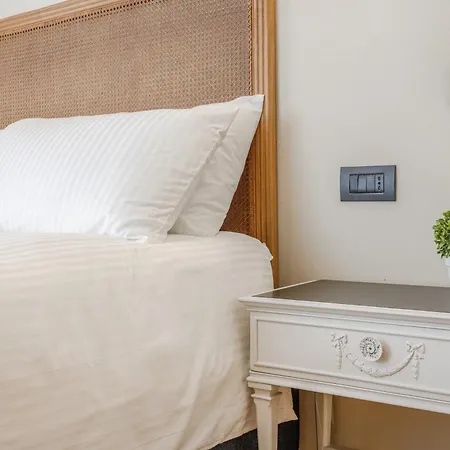 Apartamento Dimora D'autore - Timeless Elegance In
